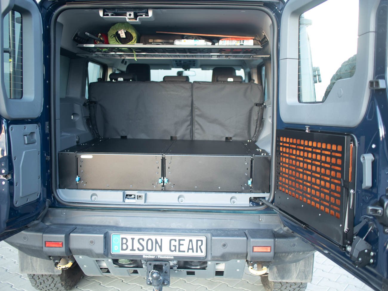 Drop - Down Tailgate Table - Grenadier - Bison Gear