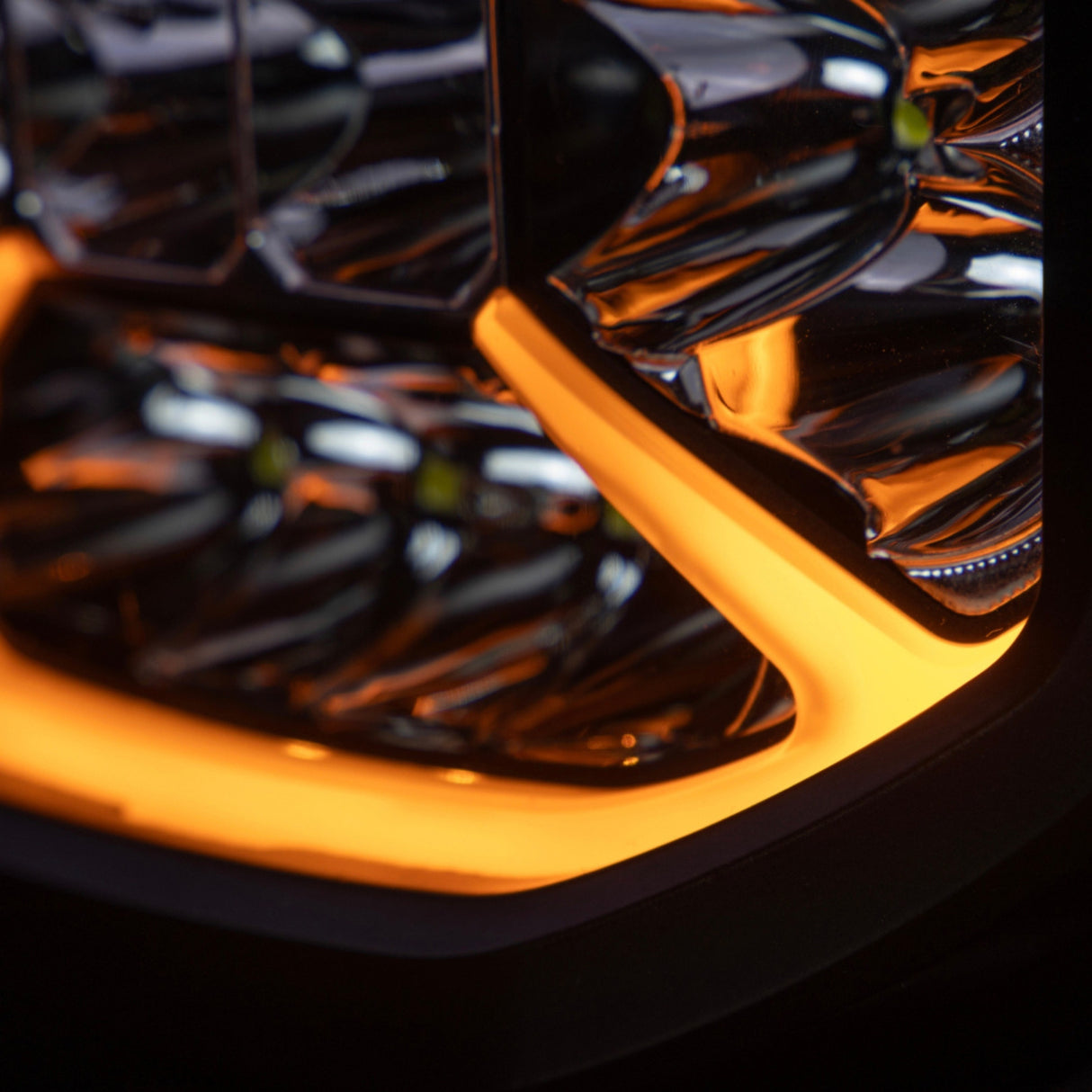 Siberia X Driving Light 7" - Bison Gear