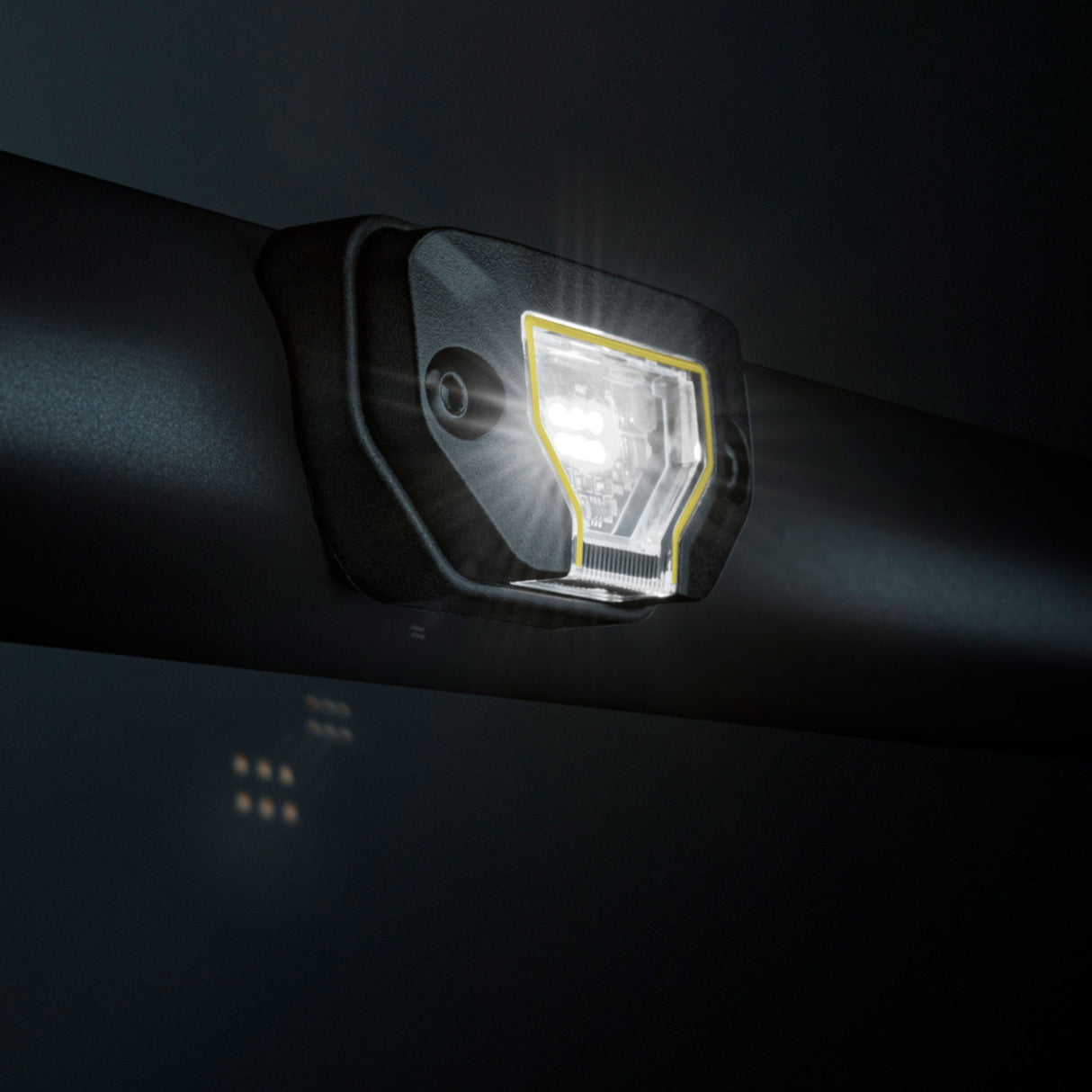 Unity Rock Light White - Bison Gear