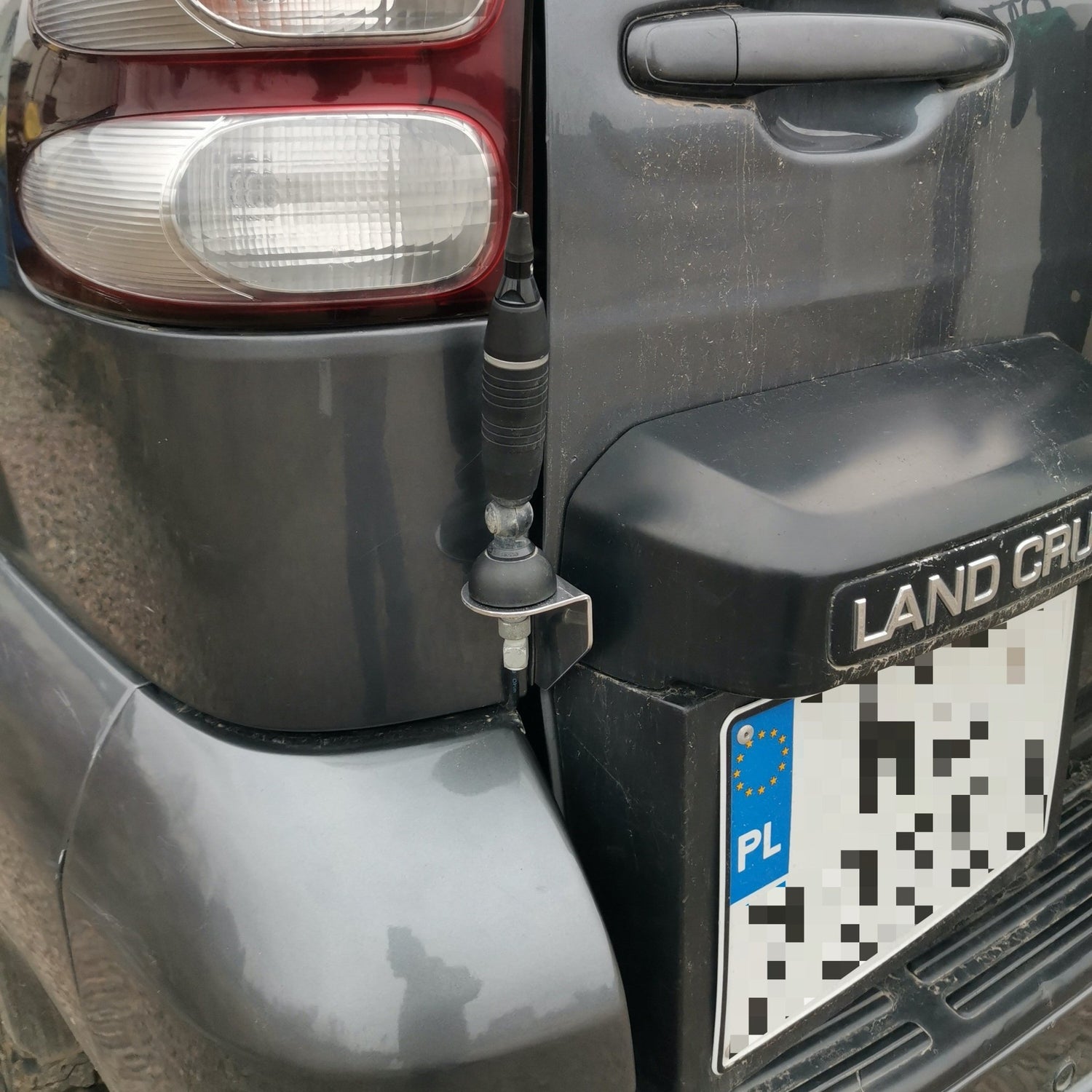 CB Radio Bracket - LC120/GX470 - Bison Gear