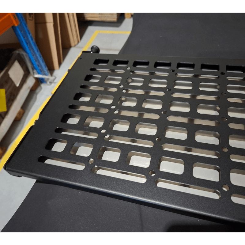 OUTLET: Drop - Down Tailgate Table - Grand Vitara II - Bison Gear