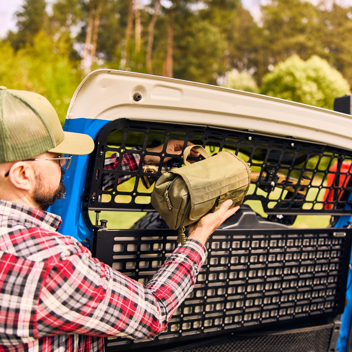 Back Window MOLLE Panel - FJ Cruiser-10-Bison Gear