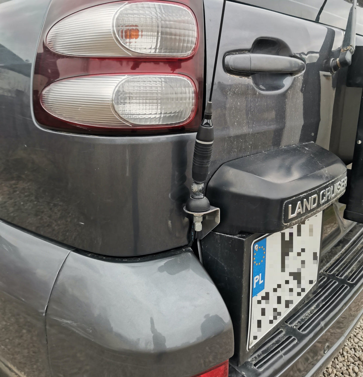 CB Radio Bracket - LC120/GX470-7-Bison Gear