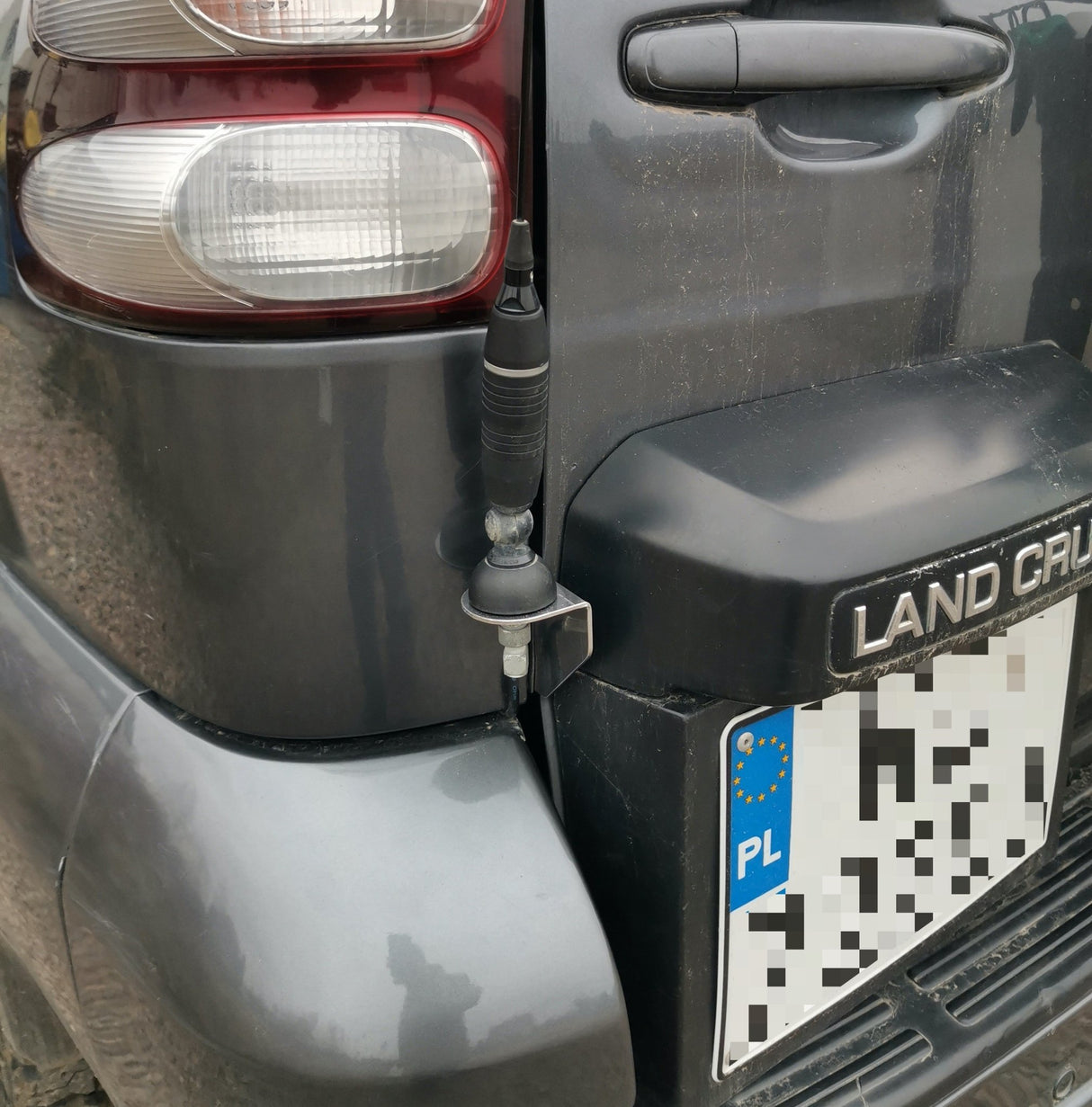 CB Radio Bracket - LC120/GX470-8-Bison Gear