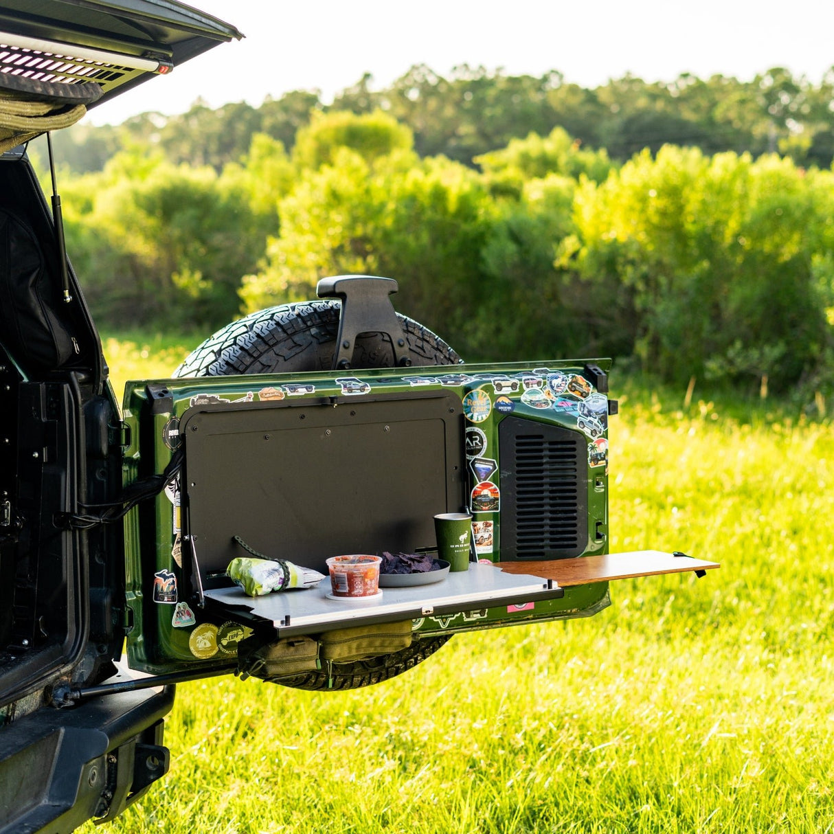 Drop-Down Tailgate Table - Bronco 6G-1-Bison Gear