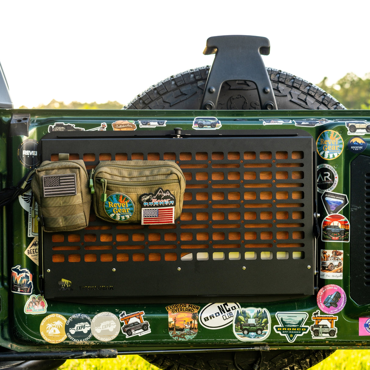 Drop-Down Tailgate Table - Bronco 6G-2-Bison Gear