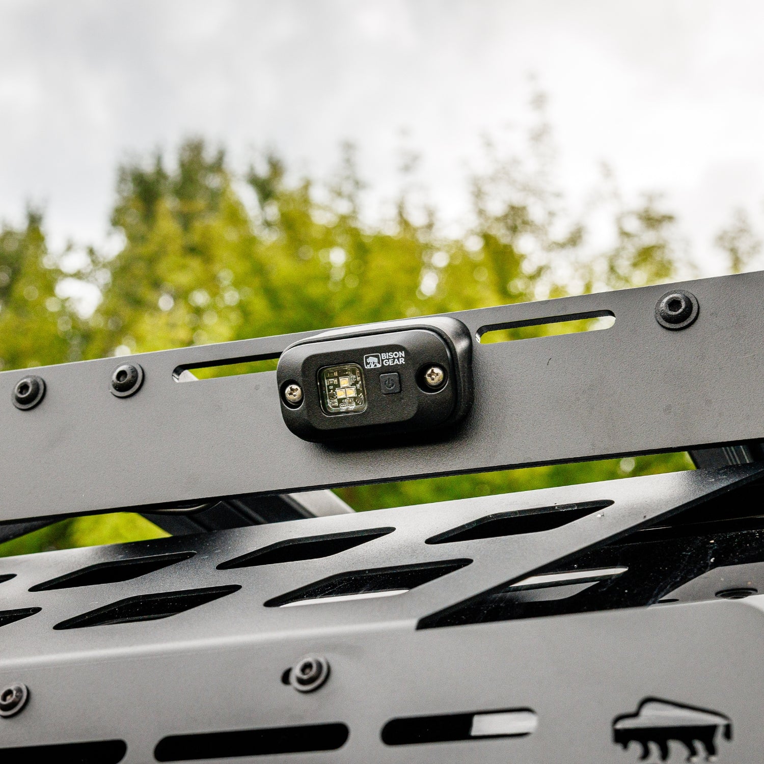 SPARROW Dimmable Dome Light - Bison Gear