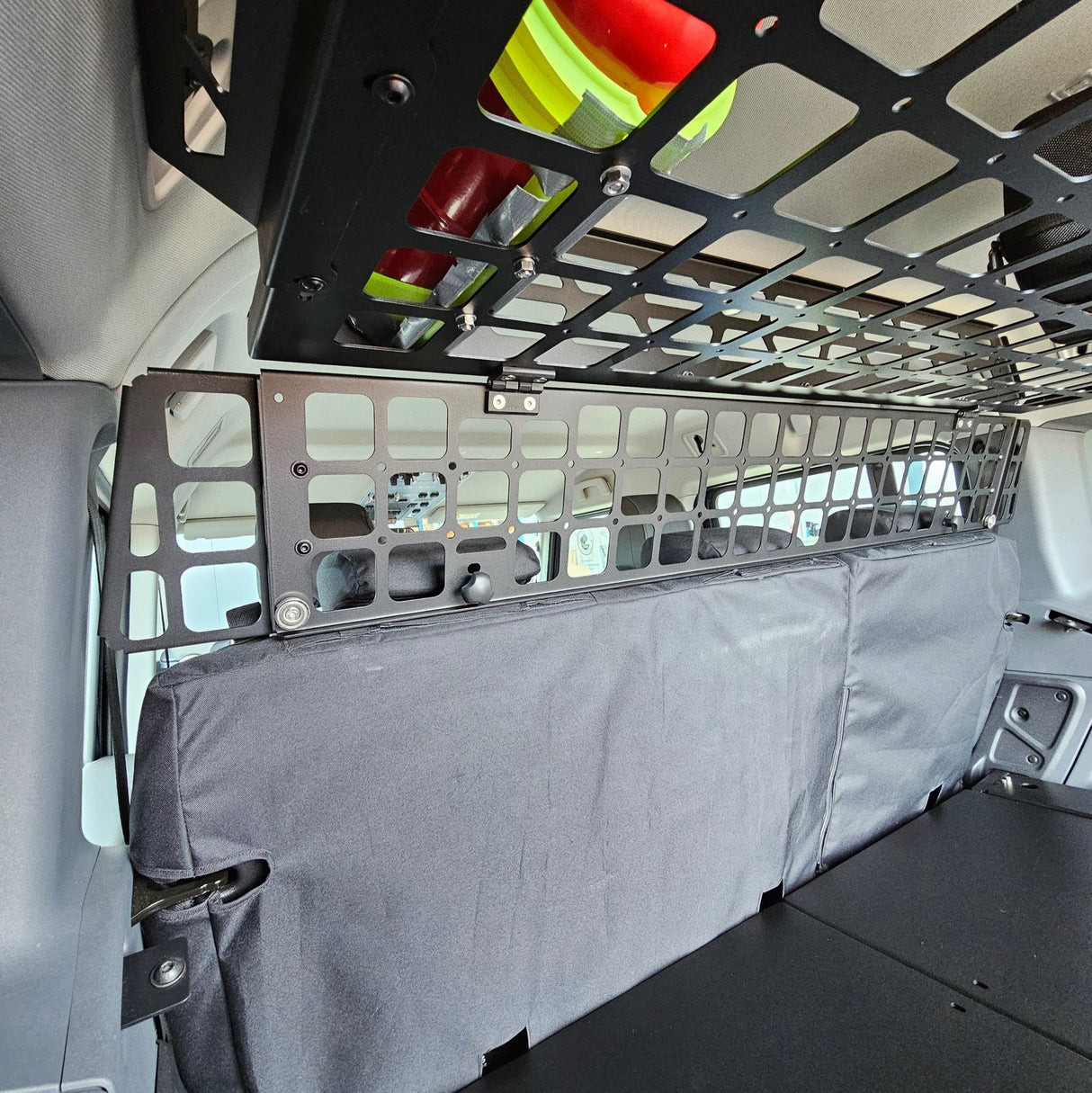 Movable Cargo Barrier (only) - Grenadier-2-Bison Gear