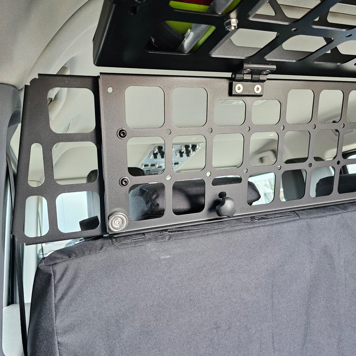 Movable Cargo Barrier (only) - Grenadier-3-Bison Gear