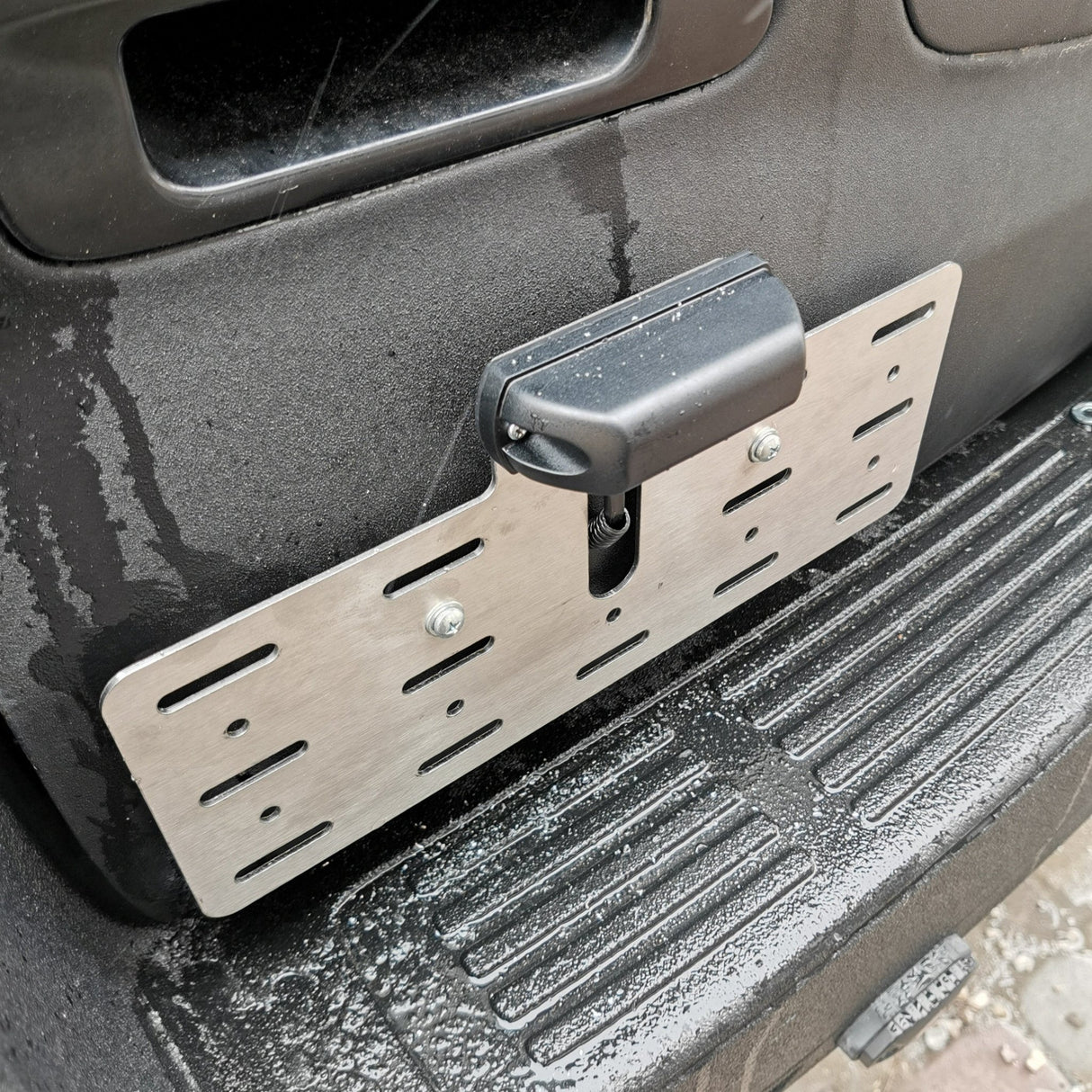 SET: License Plate Bracket (EU only) + Tire Carrier - LC120/GX470-9-Bison Gear