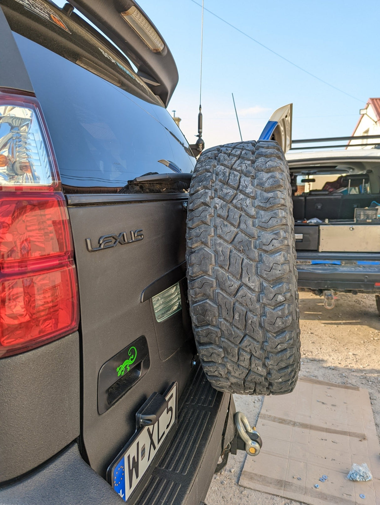 Tire Carrier - LC120/GX470-5-Bison Gear