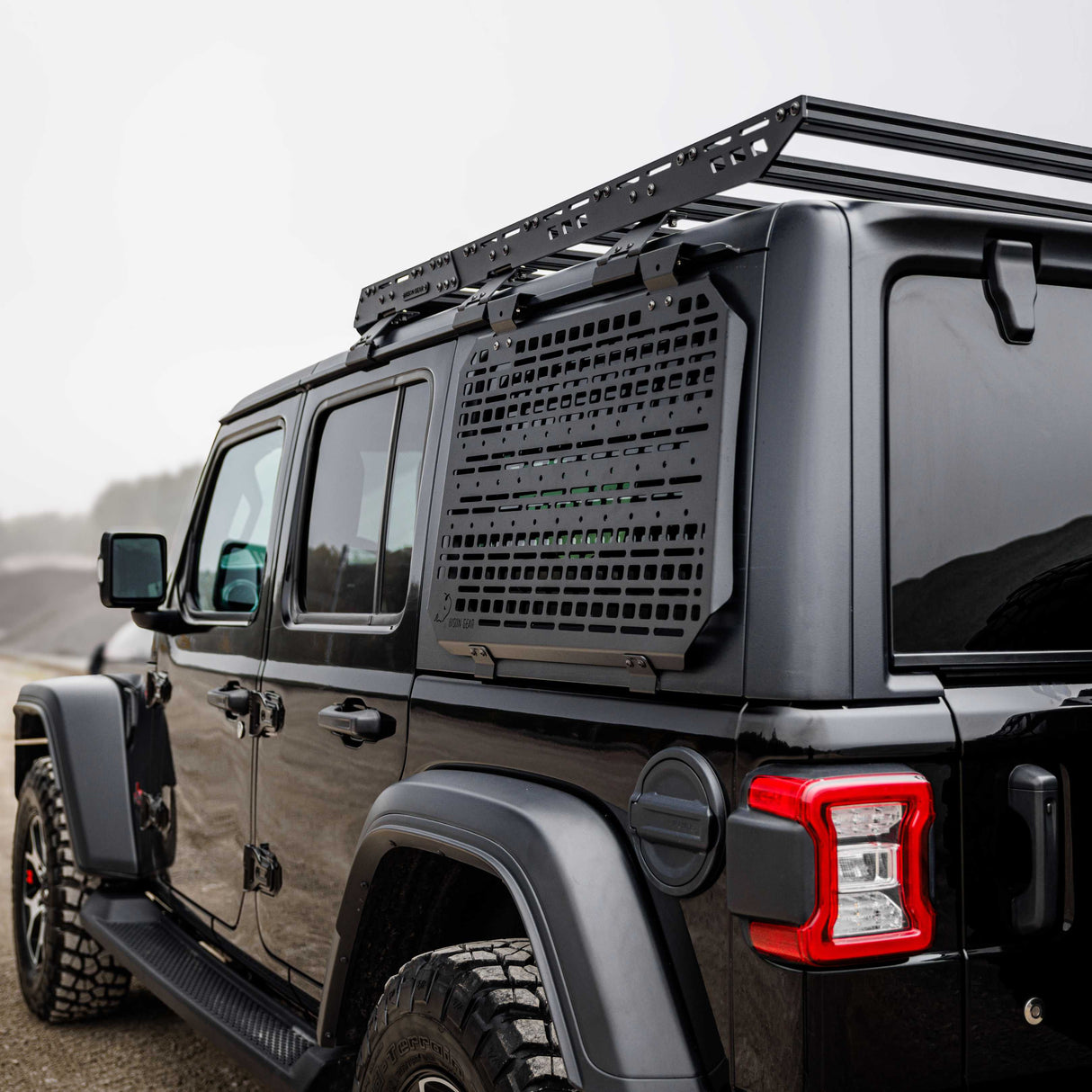 Panel Zewnętrzny MOLLE - Wrangler JLU