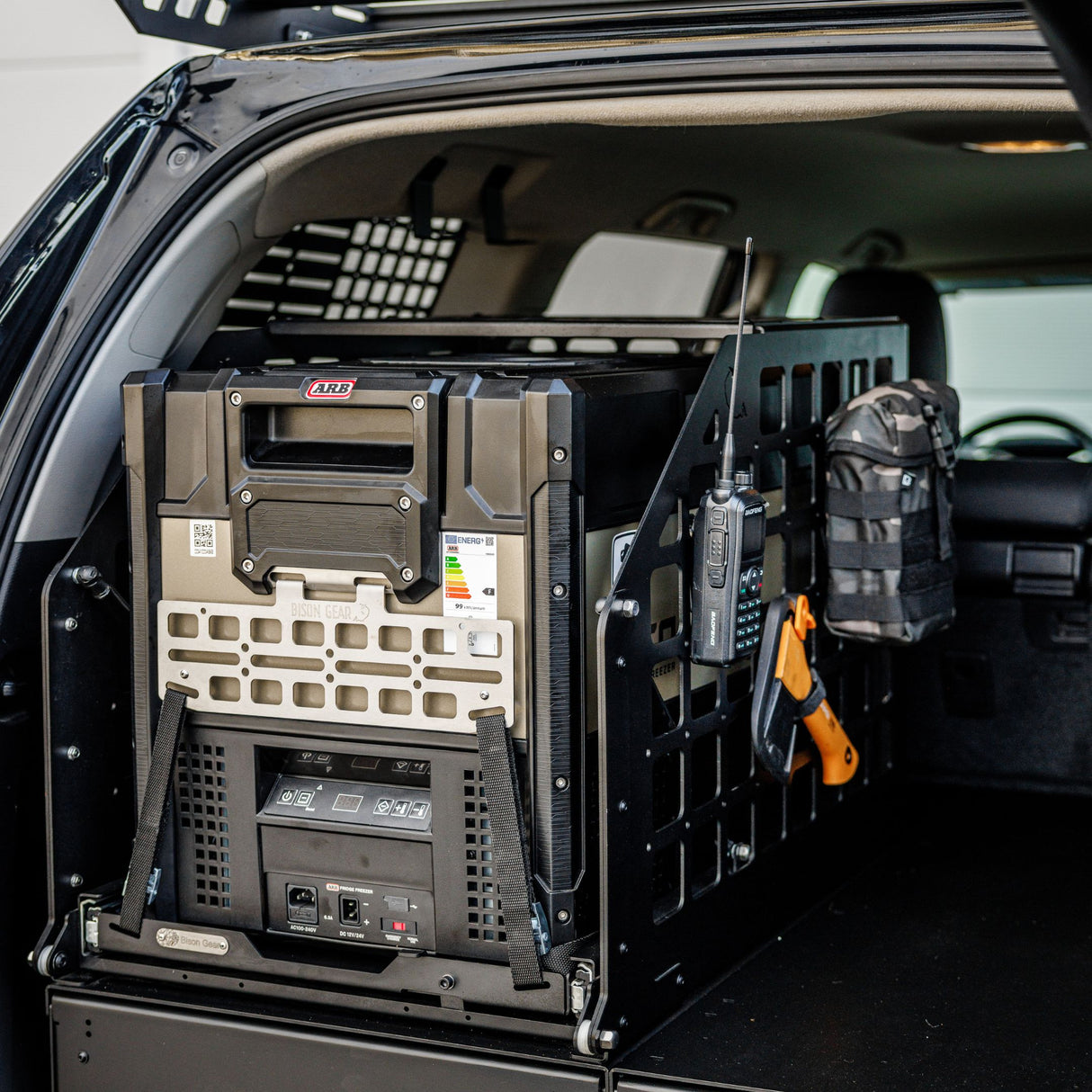 Cargo BOX with Tilting Slider