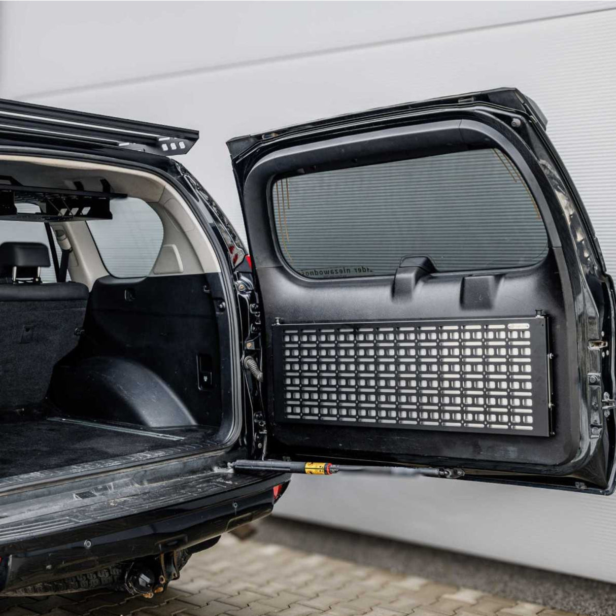 Drop - Down Tailgate Table - Lexus GX, TOYOTA FJ Cruiser, TOYOTA Land Cruiser Prado - Bison Gear