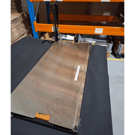 OUTLET: Drop - Down Tailgate Table - Defender (L663): 90, 110, 130 - Bison Gear
