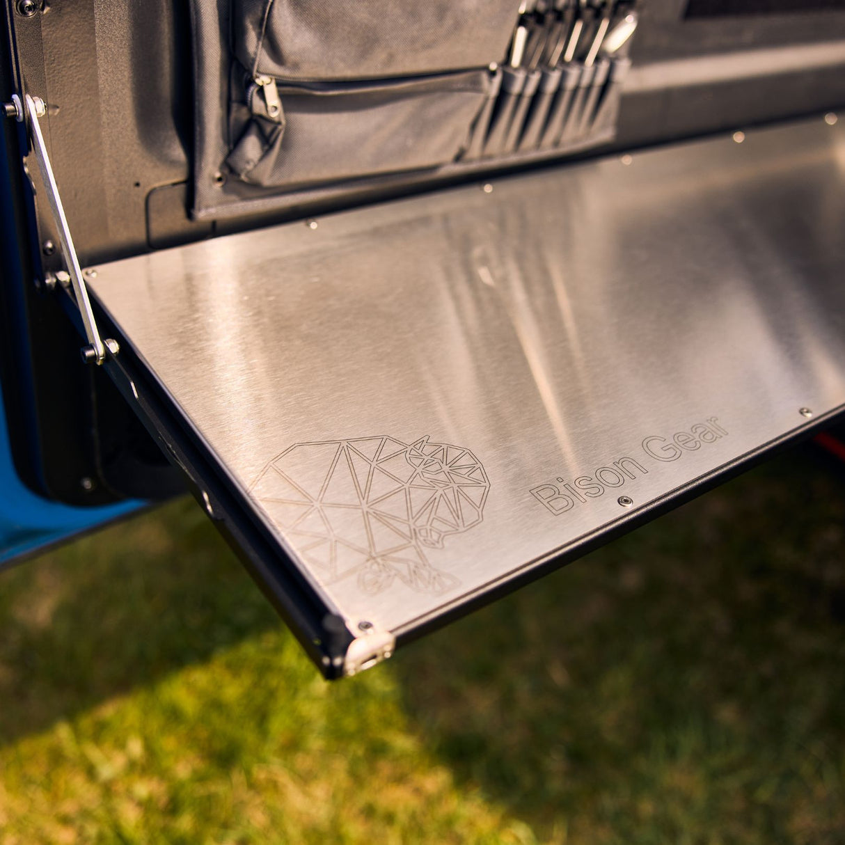 Drop - Down Tailgate Table - Lexus GX, TOYOTA FJ Cruiser, TOYOTA Land Cruiser Prado - Bison Gear