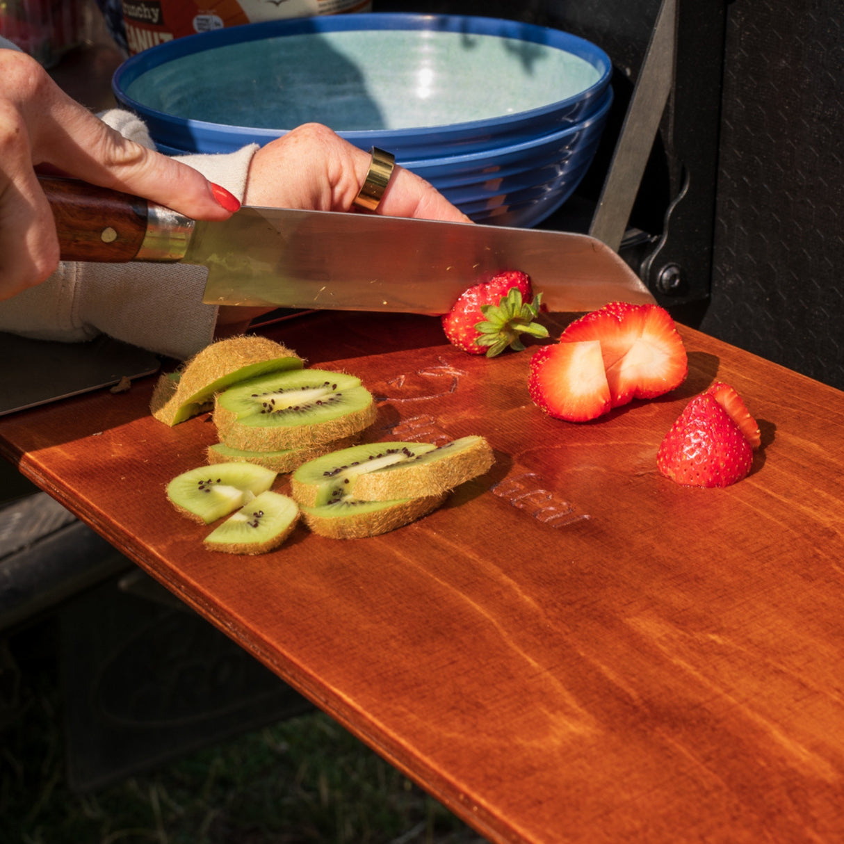 Drop-Down Tailgate Table - Defender (L663)-8-Bison Gear