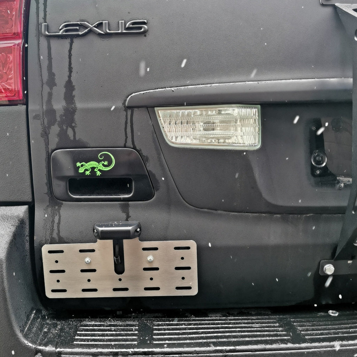 SET: License Plate Bracket (EU only) + Tire Carrier - LC120/GX470-8-Bison Gear