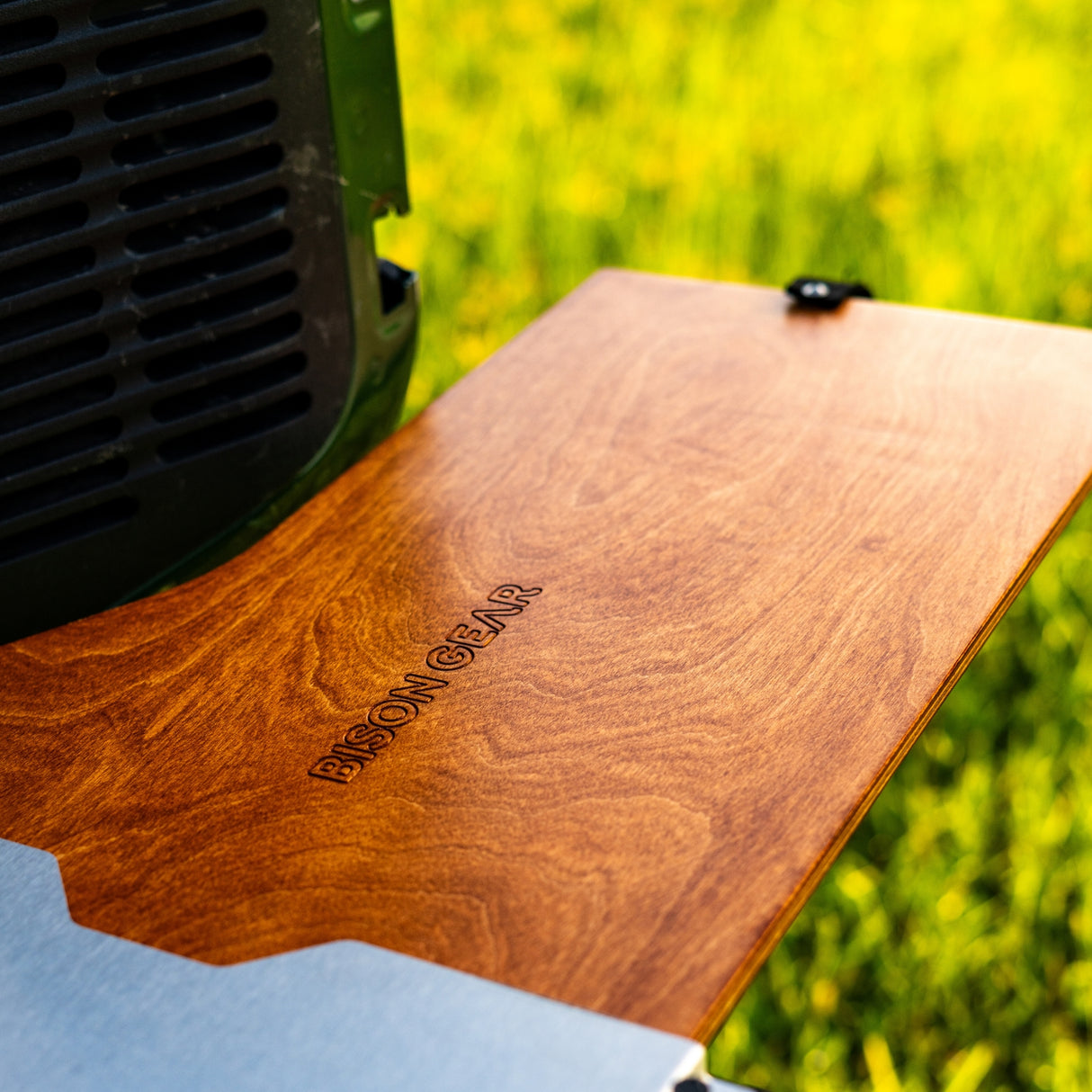 Drop - Down Tailgate Table - Bronco 6G - Bison Gear